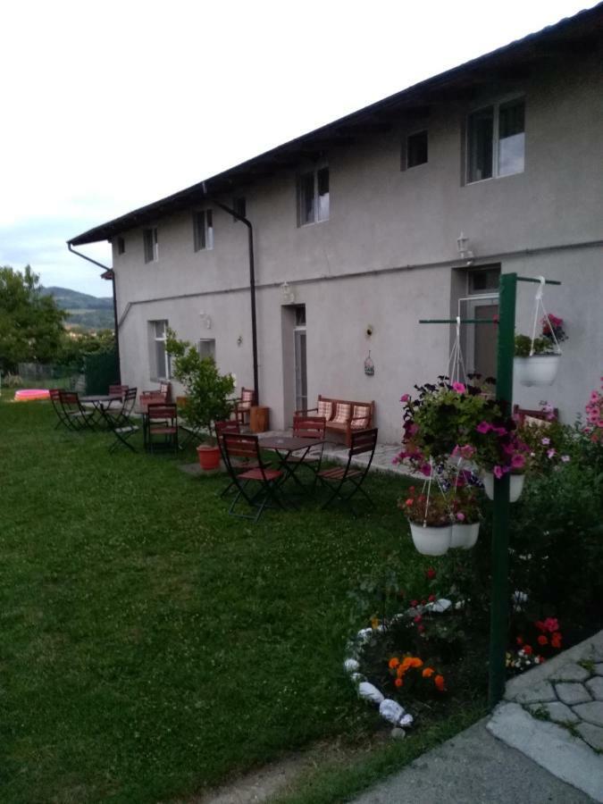 Casa Ariana Villa Curtea De Arges Room photo